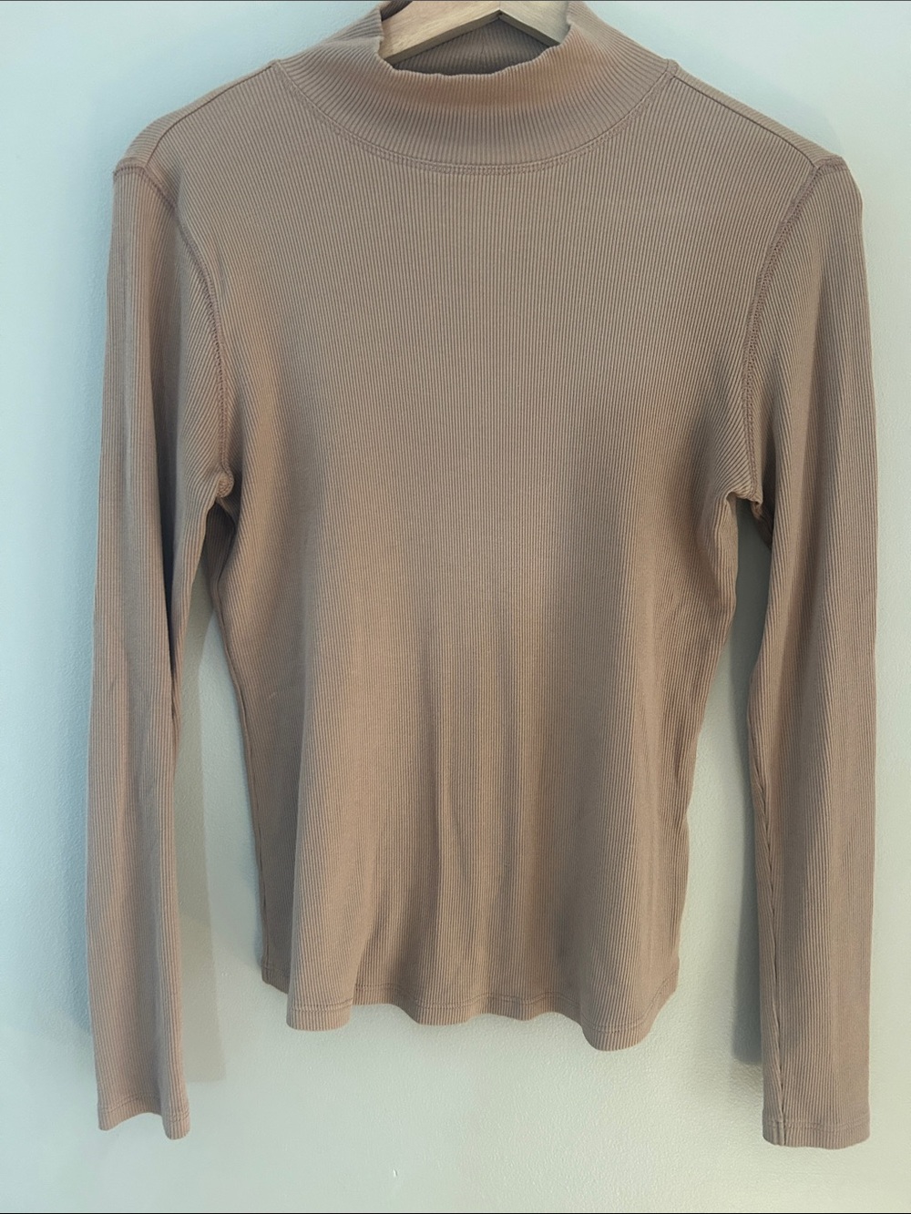 Ellie Tahari tan mock neck top